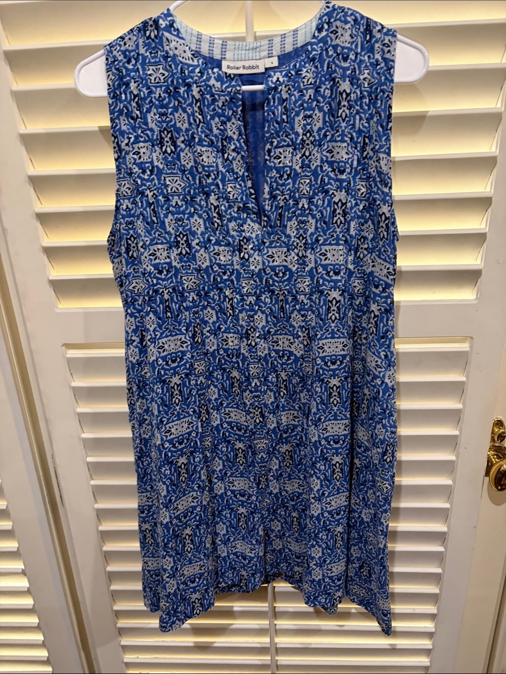 Roller Rabbit  Blue and White Sleeveless Printed Mini Dress. Size small